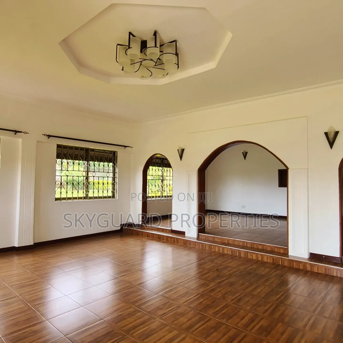 5bdrm Bungalow in Bugolobi, Central Division for rent