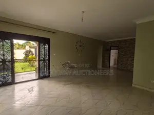 5bdrm House in Nangabo for sale