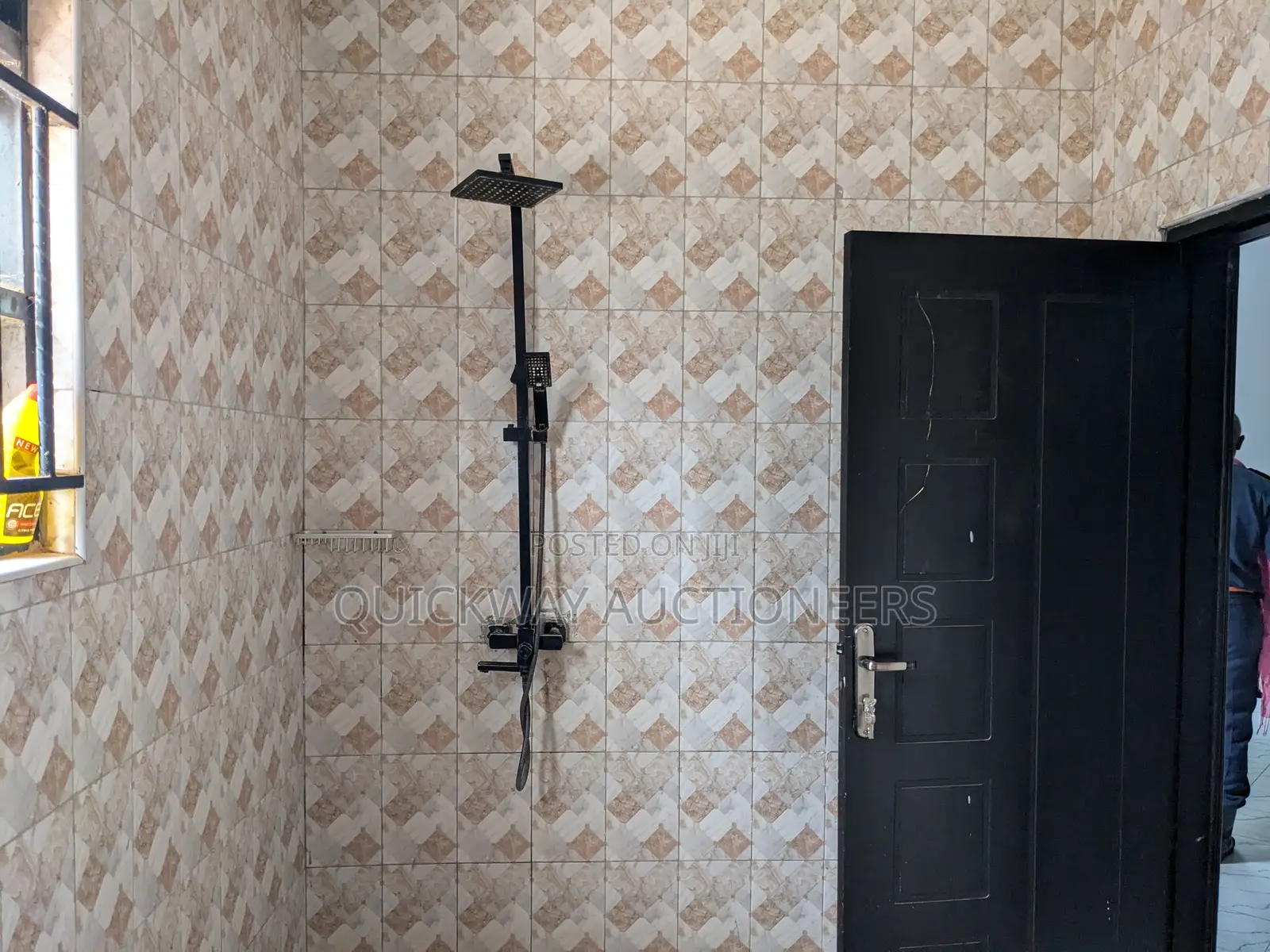 5bdrm House in Nangabo for sale