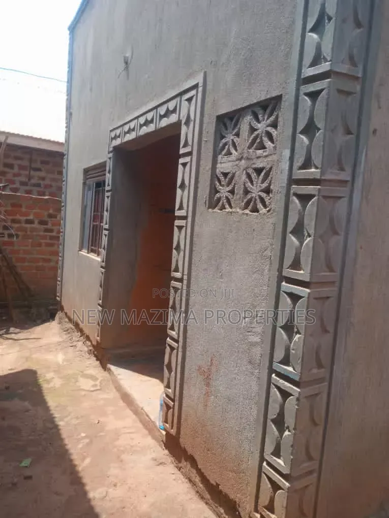 1bdrm House in Kawempe Kawanda, Central Division for sale