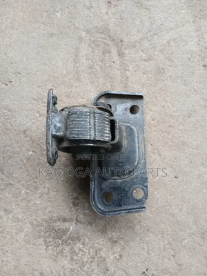 Rumion and Blade Gearbox Mounting.