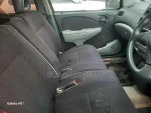 Toyota Raum 1999 Silver