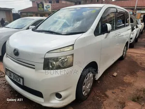 Toyota Voxy 2012 White