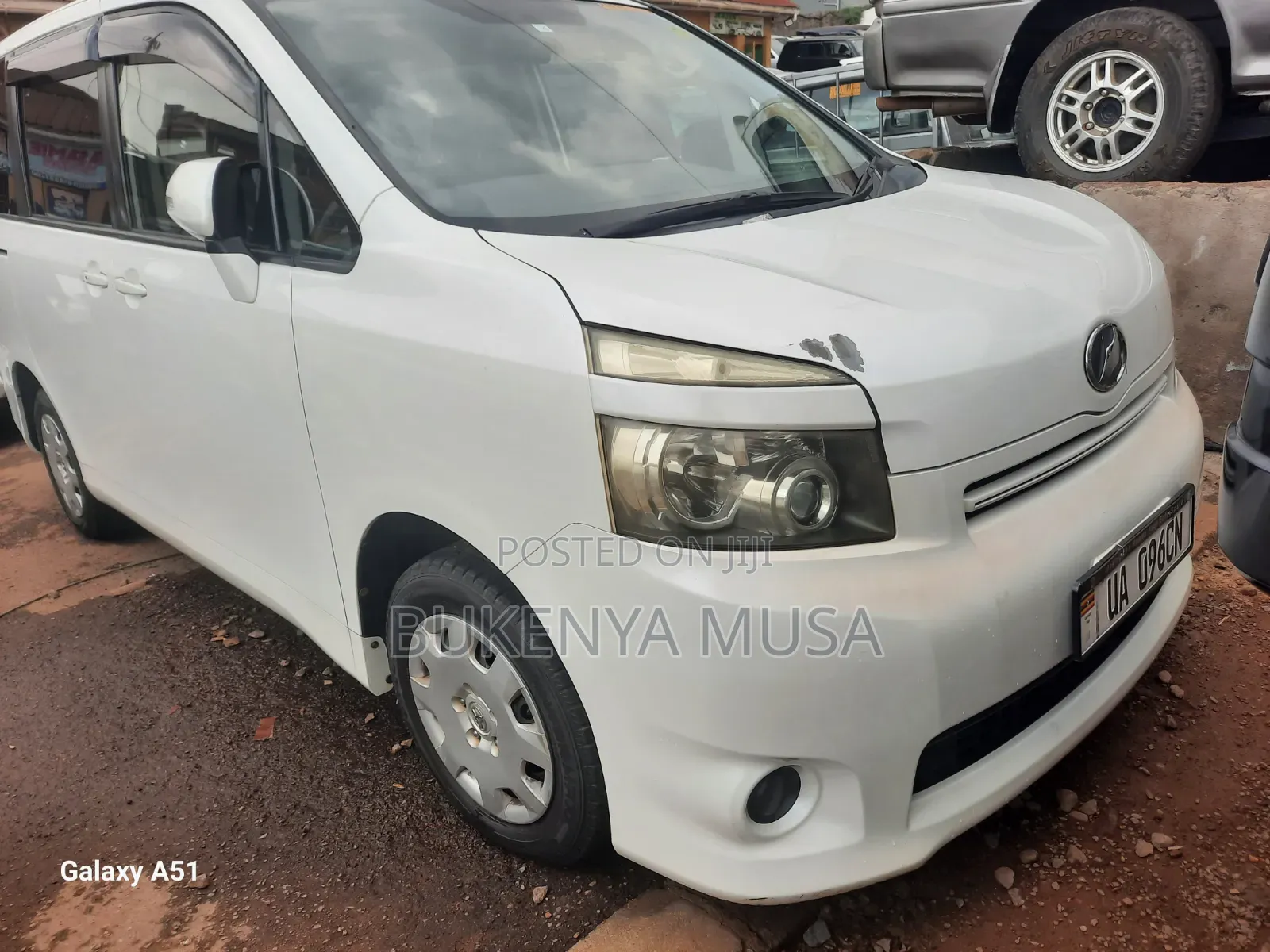 Toyota Voxy 2012 White