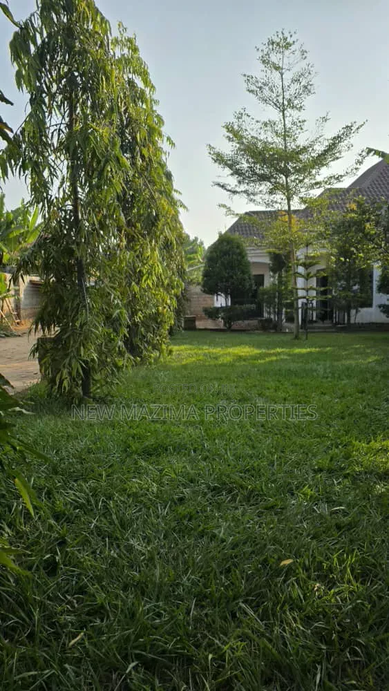 3bdrm Maisonette in Bujjuko Mityaana Rd, Central Division for sale