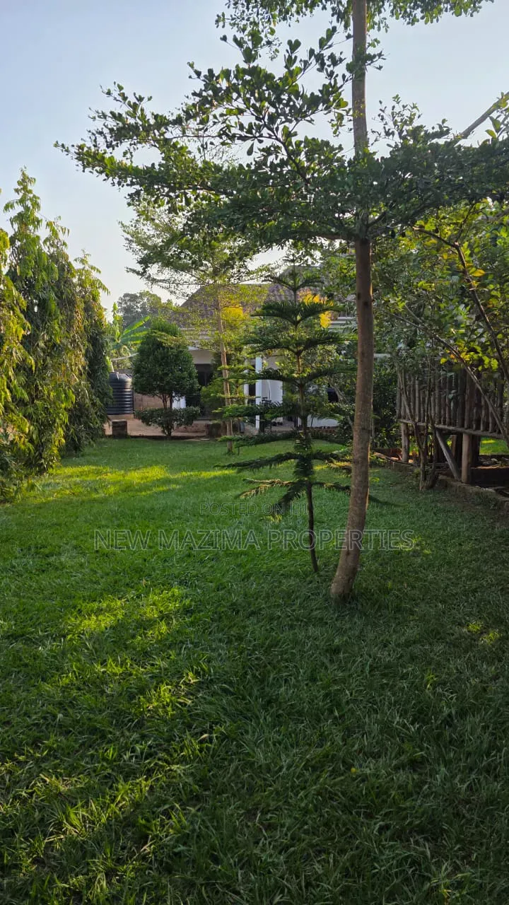 3bdrm Maisonette in Bujjuko Mityaana Rd, Central Division for sale