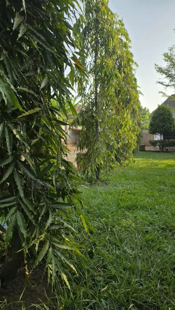 3bdrm Maisonette in Bujjuko Mityaana Rd, Central Division for sale