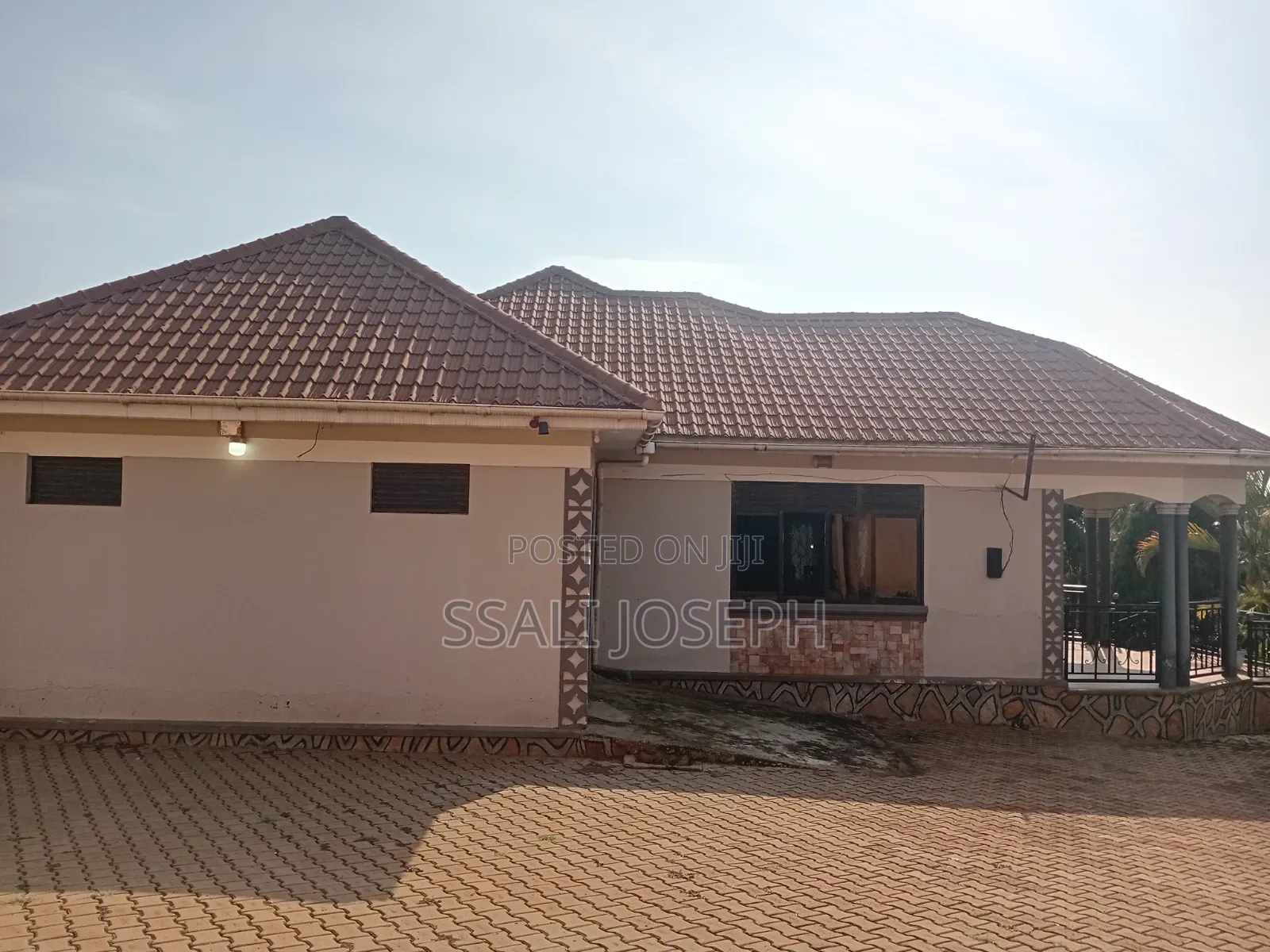 3bdrm House in Kiwenda, Busukuma for rent