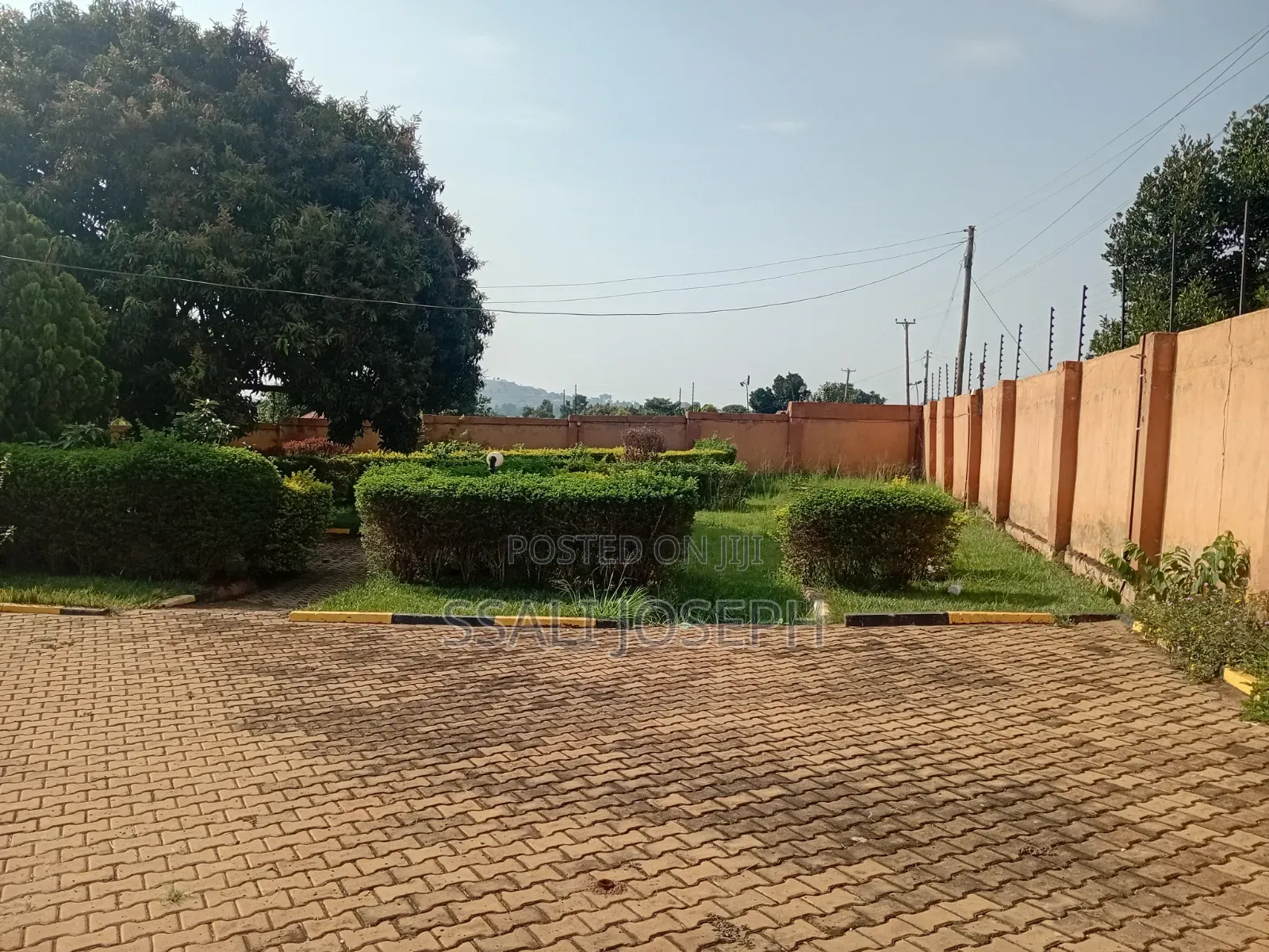 3bdrm House in Kiwenda, Busukuma for rent