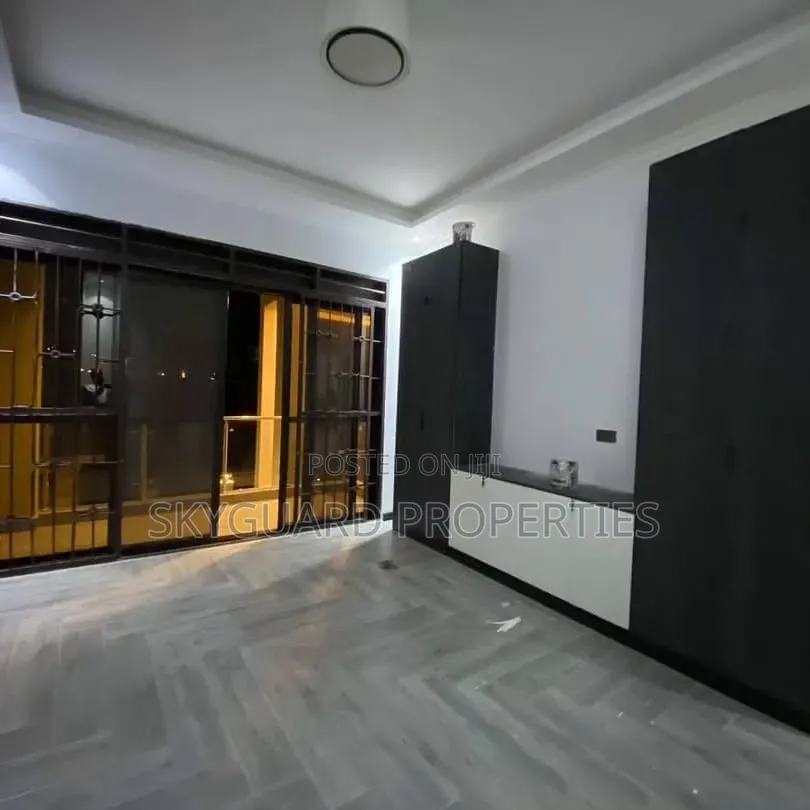6bdrm Mansion in Munyonyo, Central Division for rent