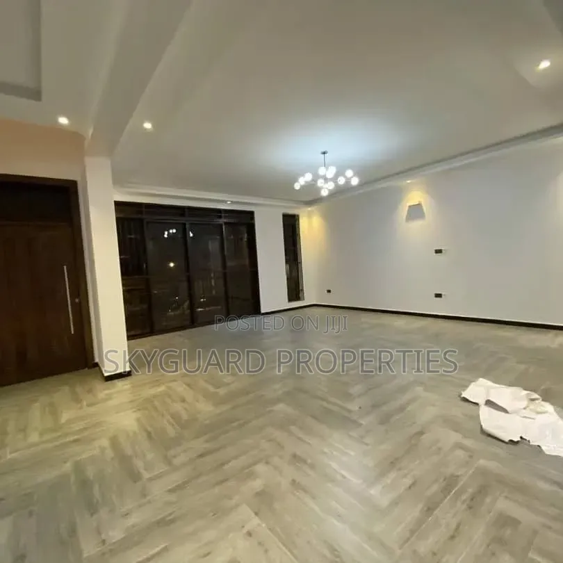 6bdrm Mansion in Munyonyo, Central Division for rent
