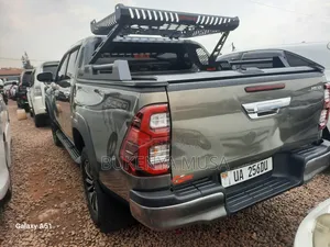 Toyota Hilux 2017 Black