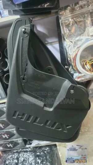 Hilux Mudflaps