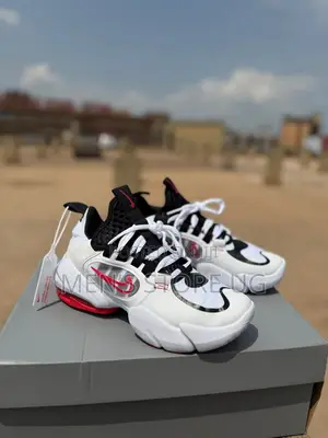 Nike Air Max Alpha Savage 2 Sneakers