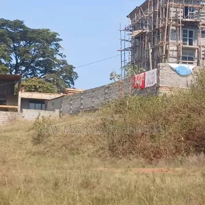 Lake Plot in Well Fence Quick Sale Just After Munyonyo Be4 Kazi Beach