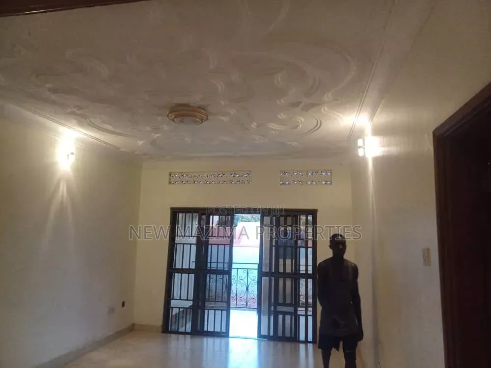 4bdrm Bungalow in Namasuba Heights, Central Division for sale