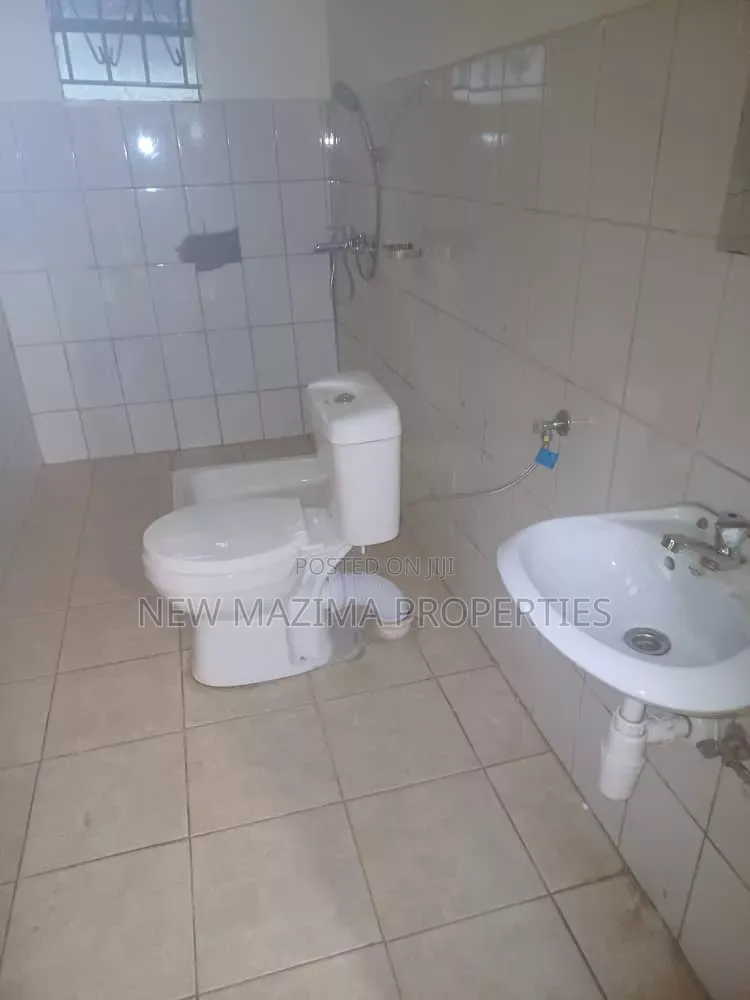 4bdrm Bungalow in Namasuba Heights, Central Division for sale