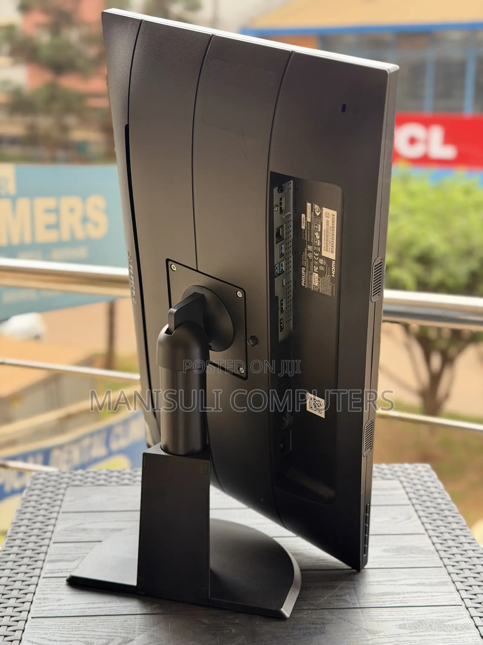 IPs Monitor 27 Inch Screen Type C HDMI DP