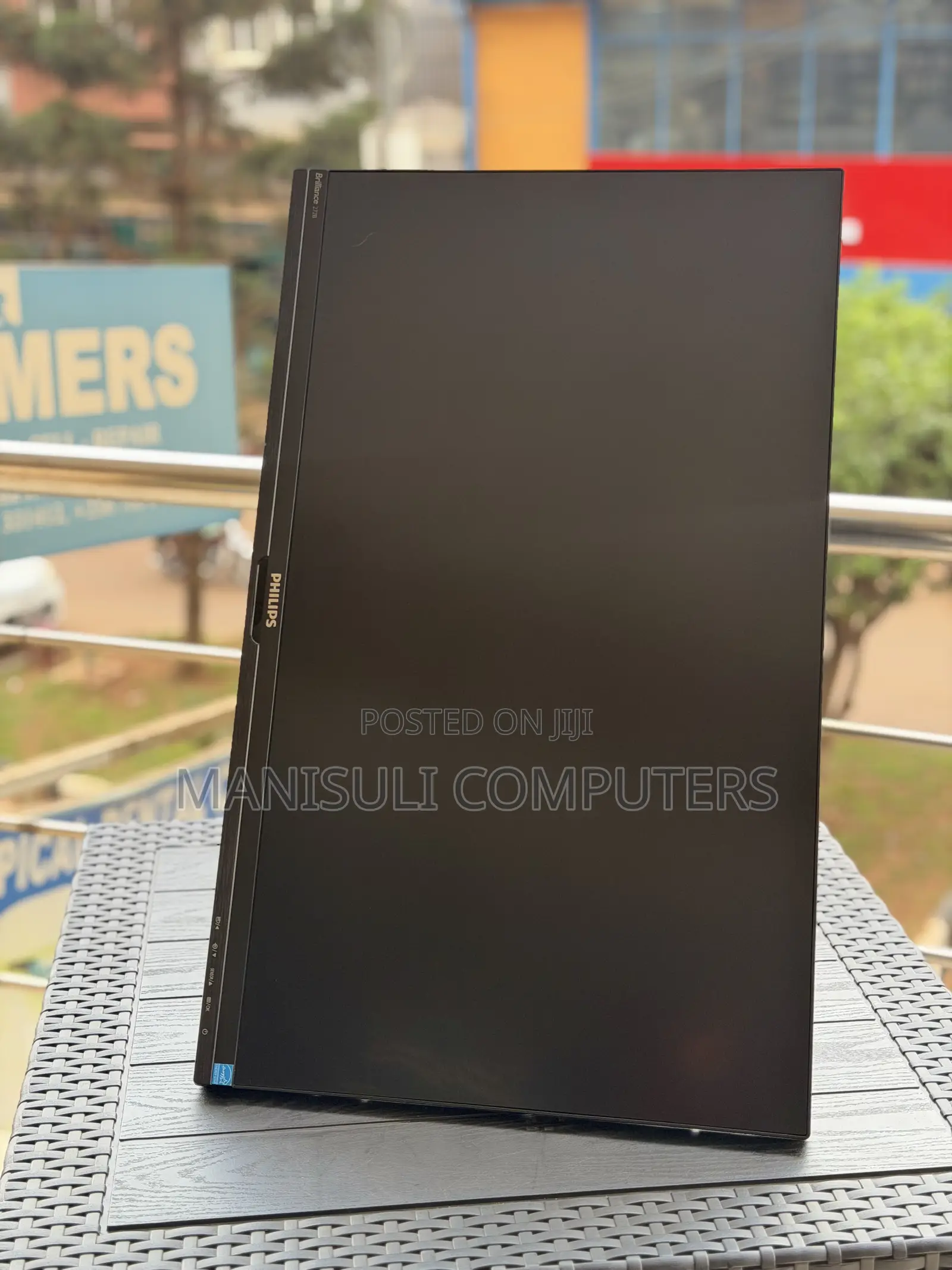 IPs Monitor 27 Inch Screen Type C HDMI DP