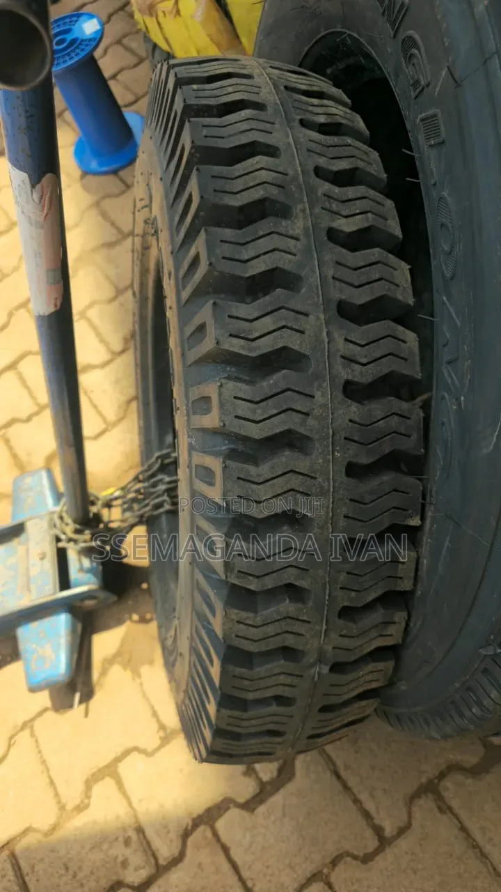 700r16 Canter,elf,dyna Sahara Behind,mudgrip Tyres