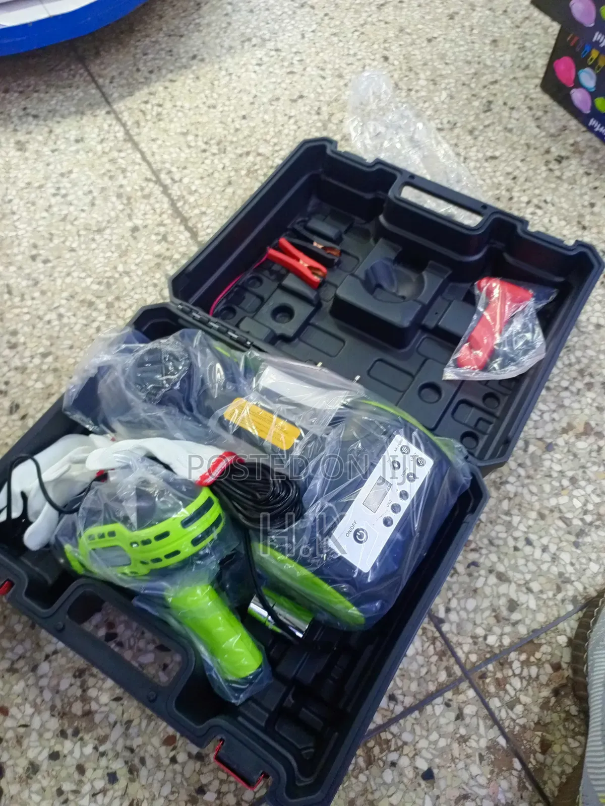 12V DC-powered 5-in-1 Emergency Car Repair Kit