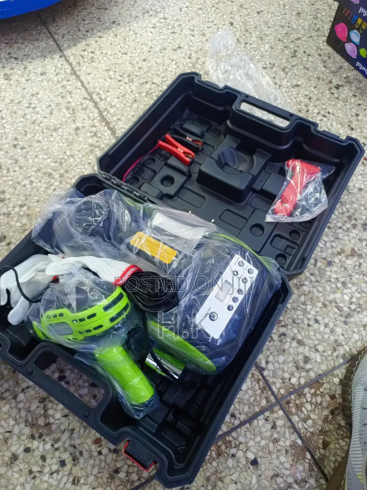 12V DC-powered 5-in-1 Emergency Car Repair Kit
