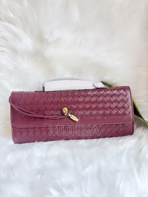 Intricate Woven Texture Across the Entire Bag