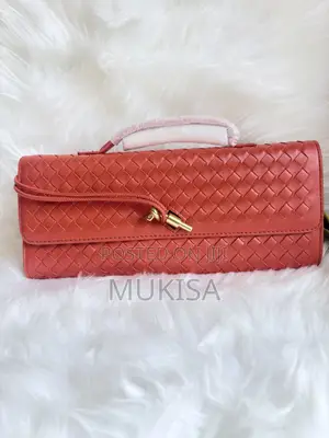 Intricate Woven Texture Across the Entire Bag