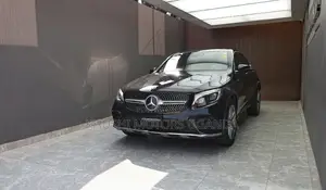 Mercedes-Benz 220 2017 Black