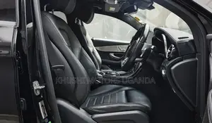 Mercedes-Benz 220 2017 Black