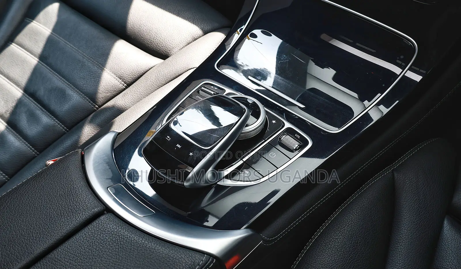 Mercedes-Benz 220 2017 Black