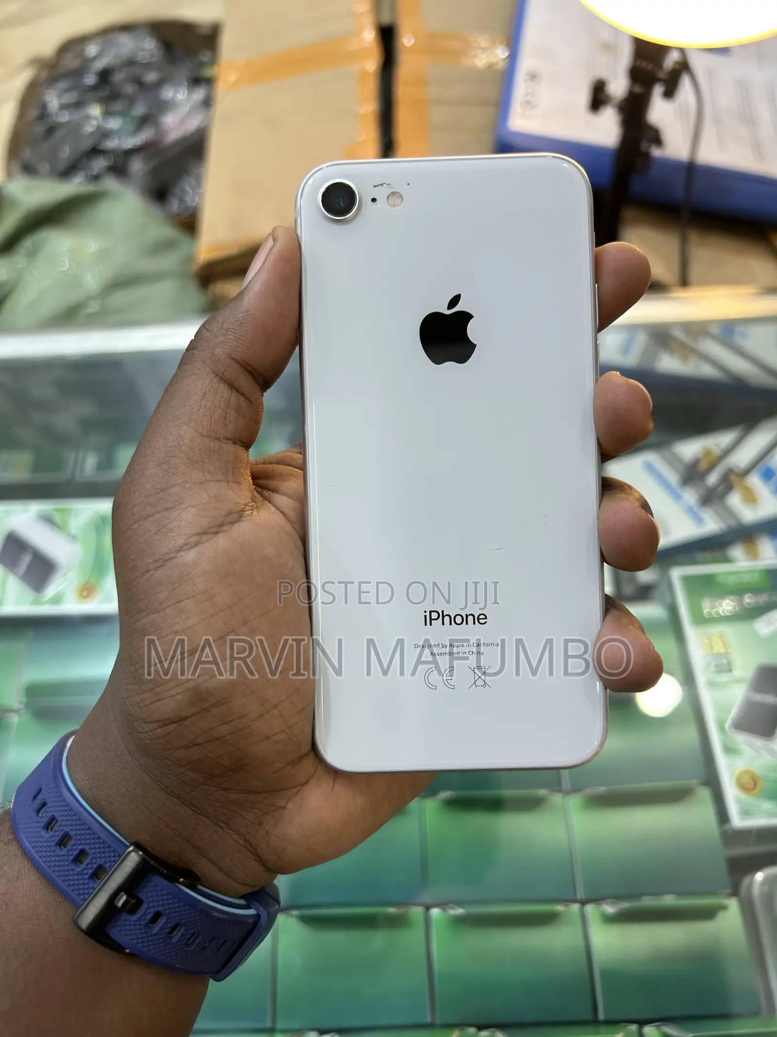 Apple iPhone 8 64 GB White