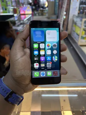 Apple iPhone SE (2020) 64 GB Red