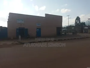 9bdrm Townhouse/Terrace in Kabale for sale