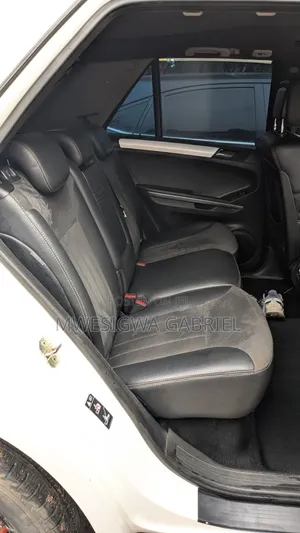 Mercedes-Benz M Class 2010 White