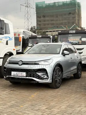 New Volkswagen Tiguan SE R-Line Black 2025 Silver