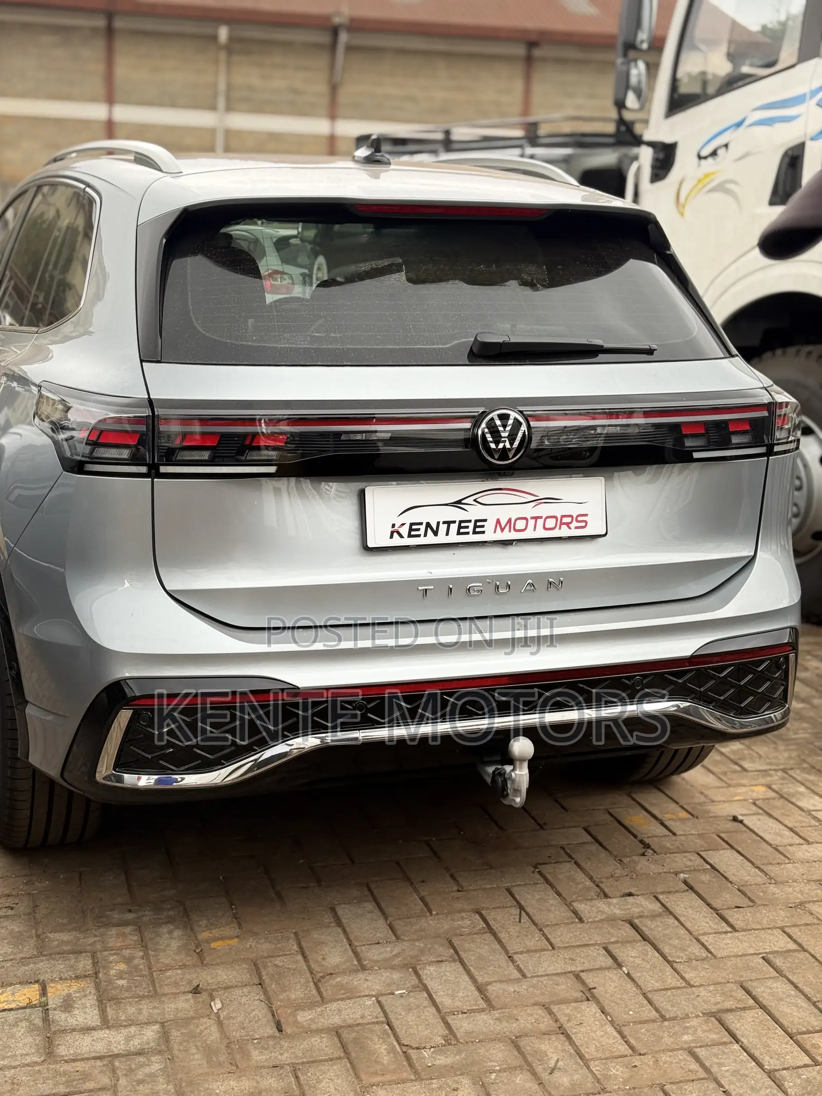 New Volkswagen Tiguan SE R-Line Black 2025 Silver