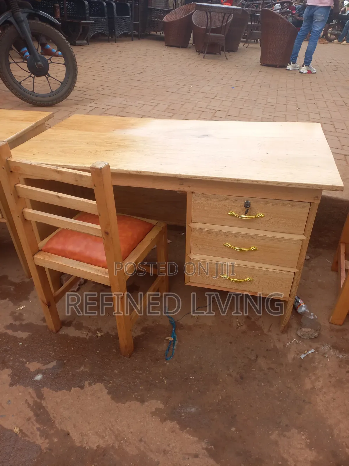 Reading Table
