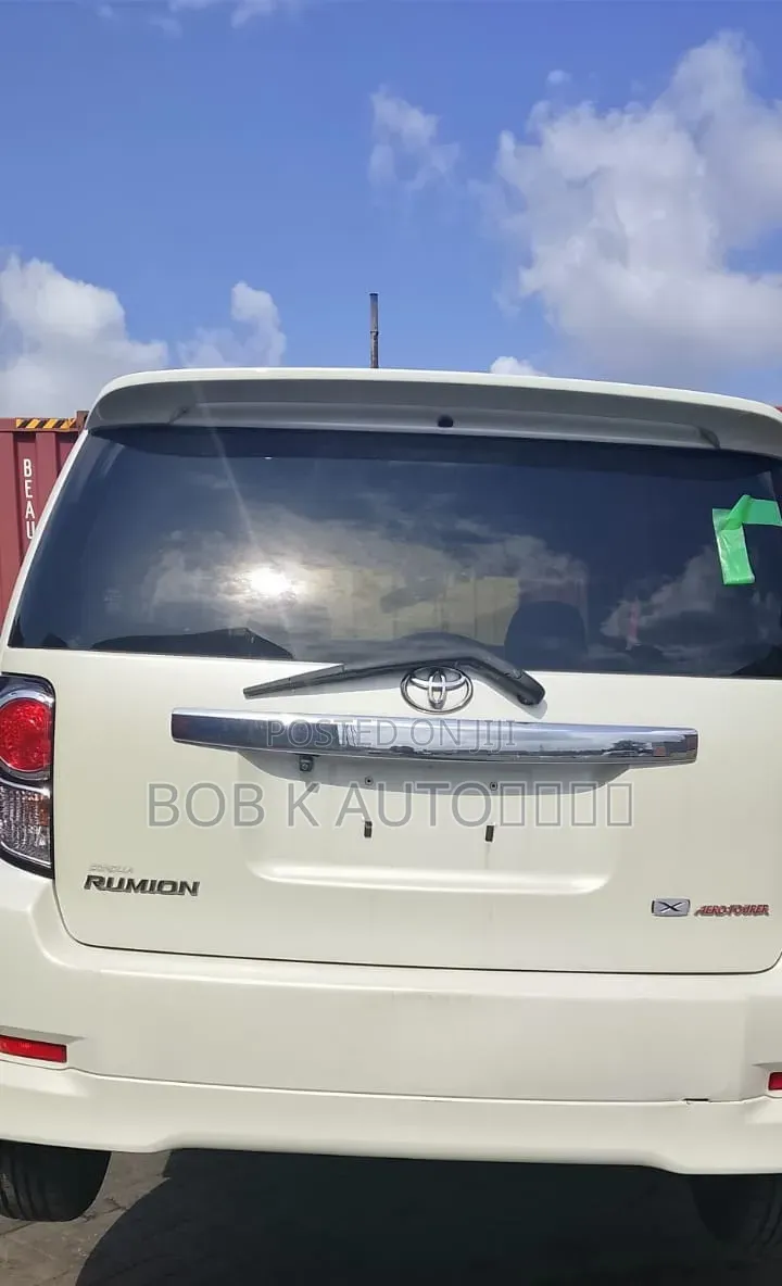 Toyota Rumion 1.5 FWD 2023 White