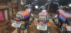 Bajaj Boxer 2025 Red