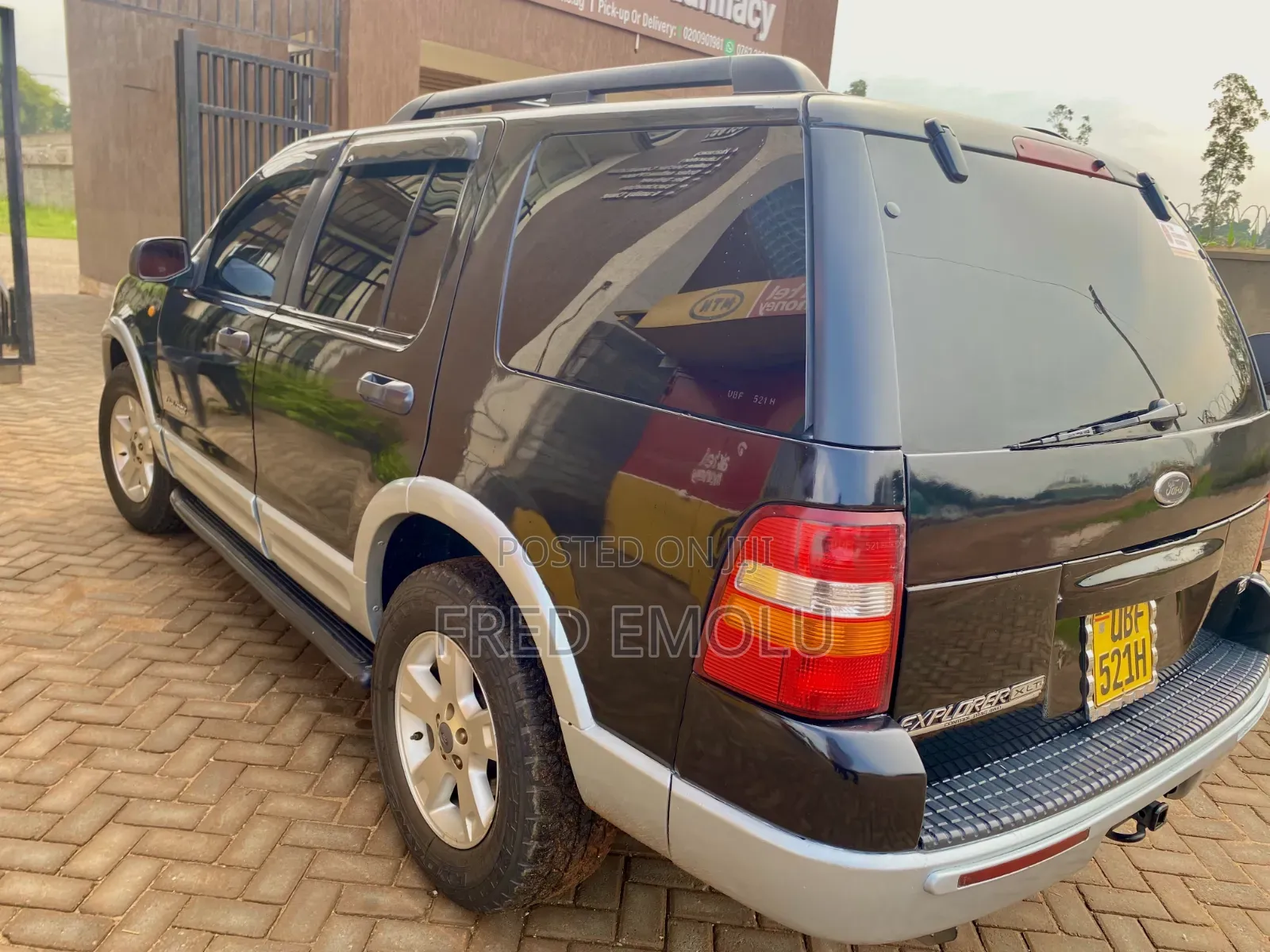 Ford Explorer 2005 Black