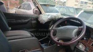 Toyota HiAce 2001 Silver