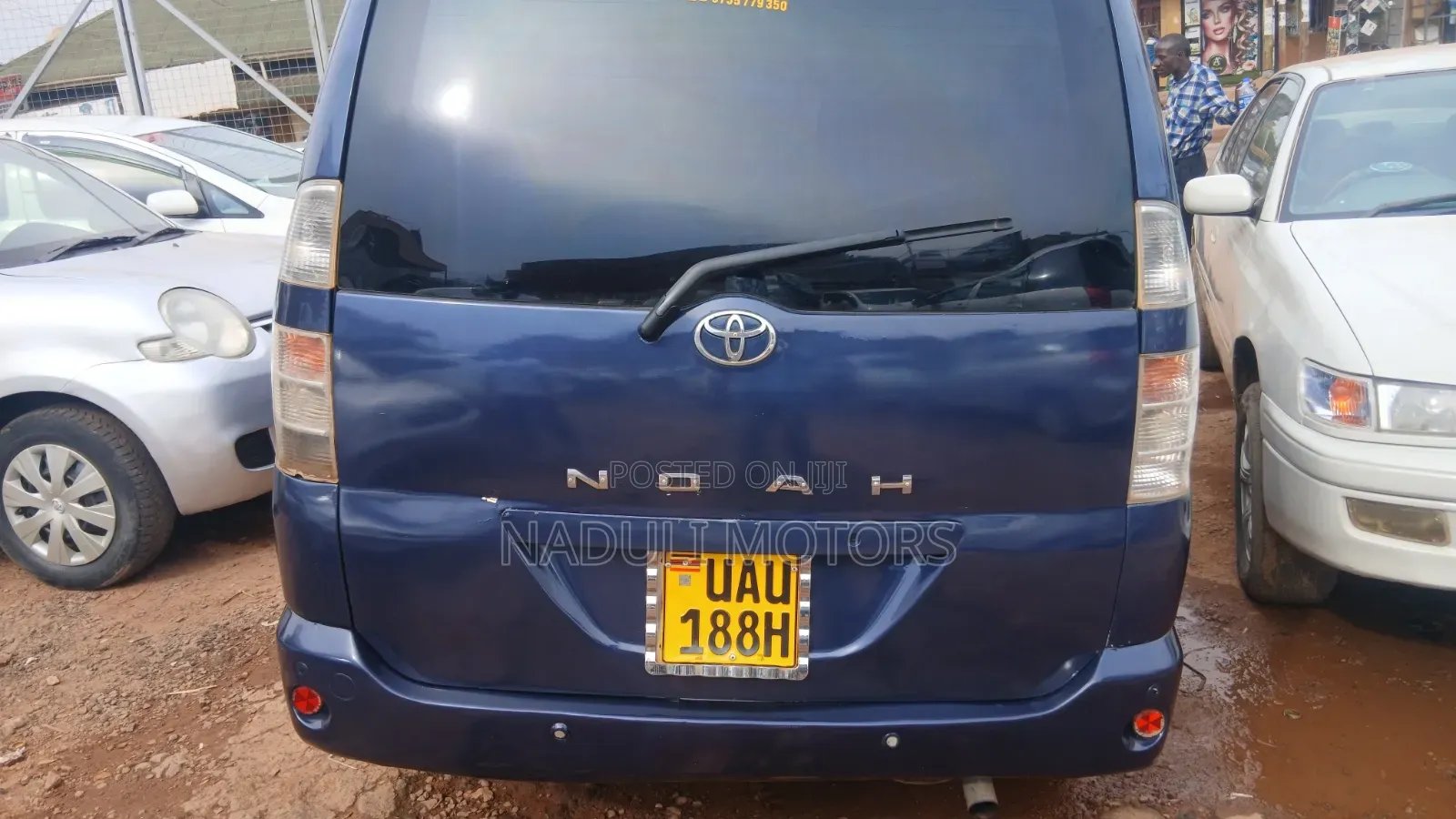 Toyota Noah 2004 Blue