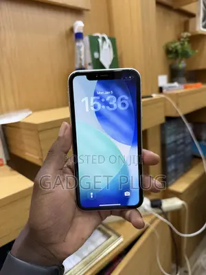 Apple iPhone 11 128 GB White