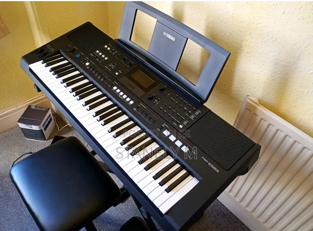 Yamaha PSR E583