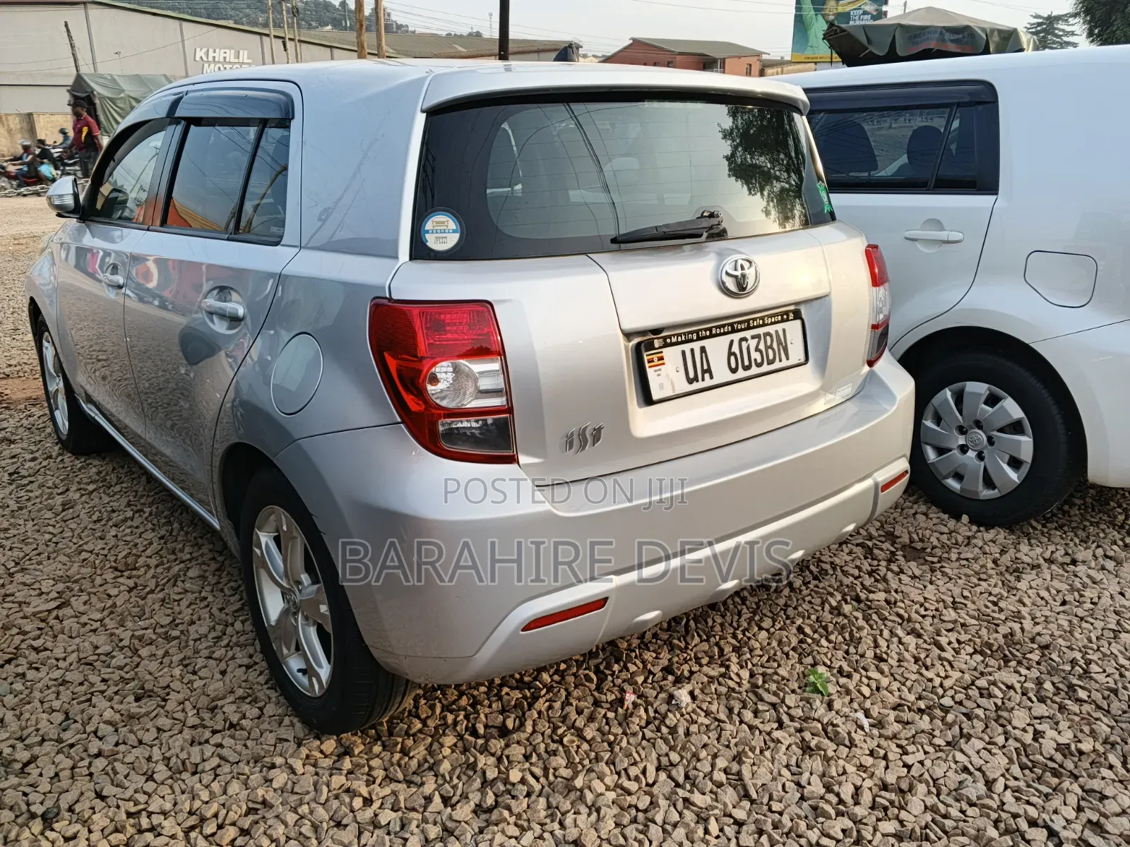 Toyota IST 2011 Silver