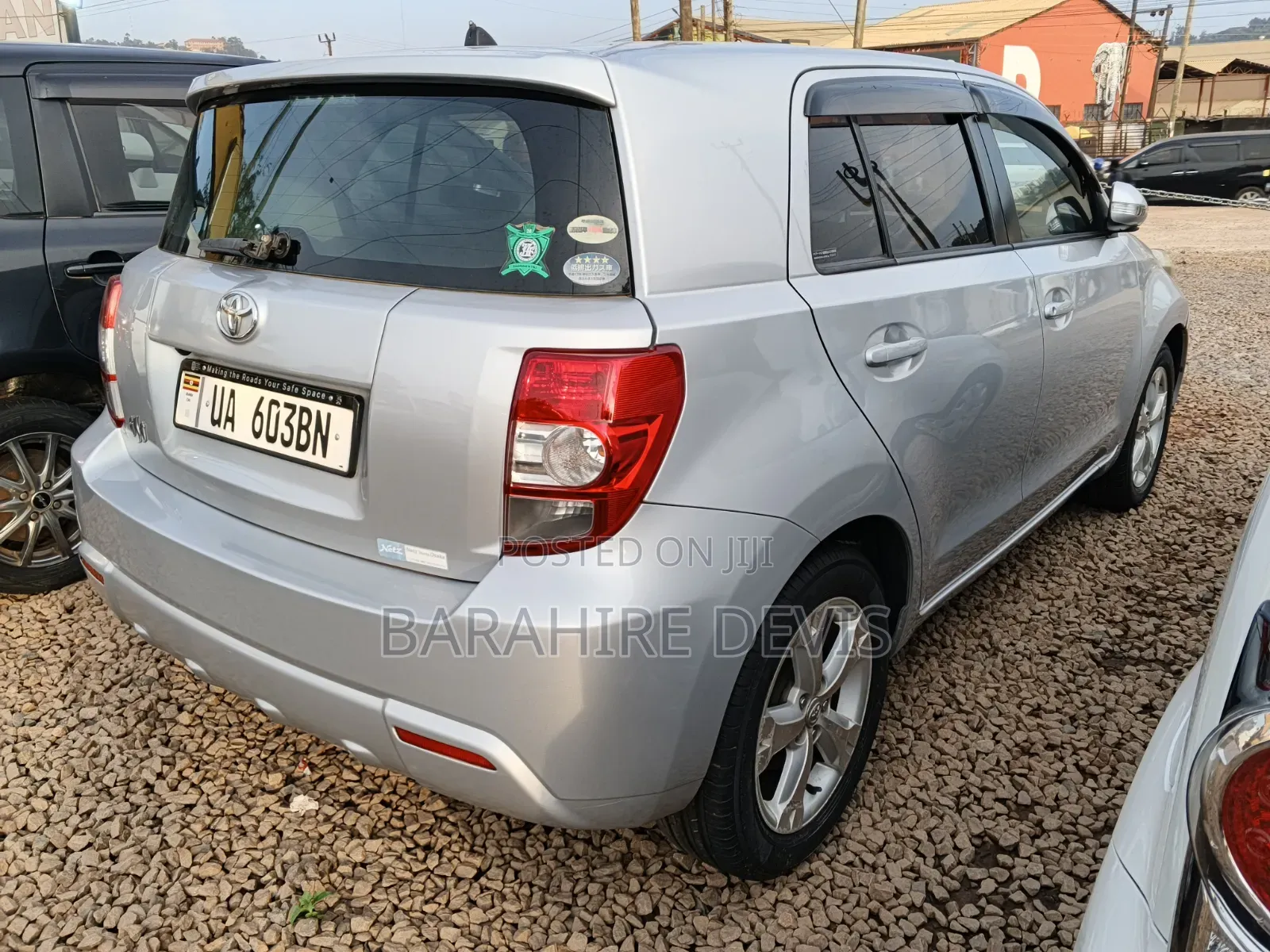 Toyota IST 2011 Silver