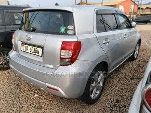 Toyota IST 2011 Silver