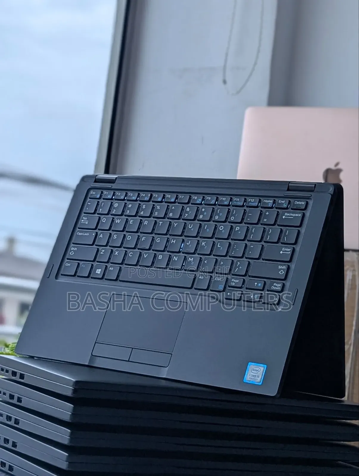 New Laptop Dell Latitude 7390 2-in-1 16GB Intel Core i7 SSD 256GB