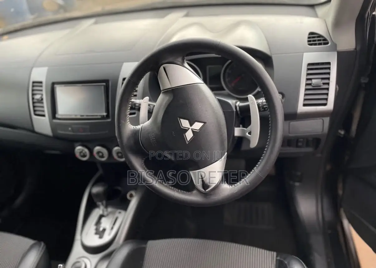 Mitsubishi Outlander 2010 Black